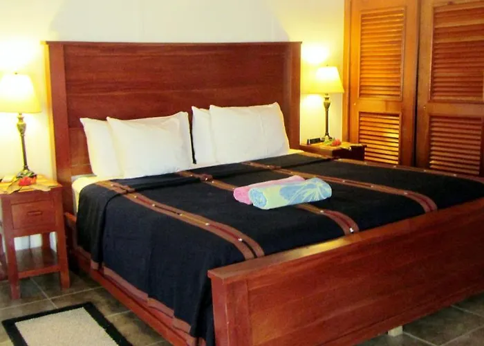 Cocotal And 3* San Pedro (Ambergris Caye)